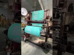 Saubere Werkstatt, automatisierte Montagelinie, vollständiger Arbeitsablauf