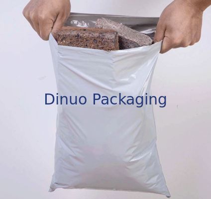 Reißfeste, wasserdichte und selbstklebende Poly-Versandtasche für Bekleidungskurier