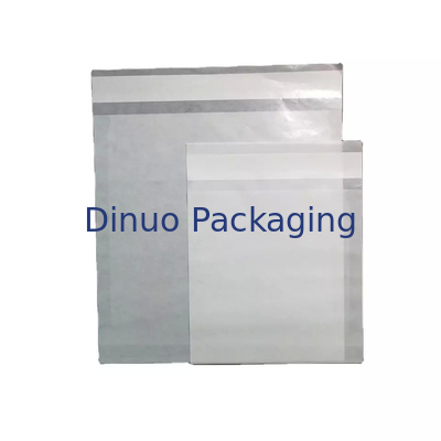 Kundenspezifisches Logo Wasserdichte Kleidung Gestempelte Pergaminpapiertüte Weißer Verpackungsbeutelumschlag