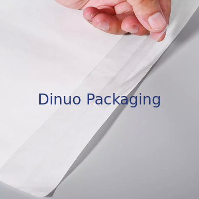 Kundenspezifisches Logo Wasserdichte Kleidung Gestempelte Pergaminpapiertüte Weißer Verpackungsbeutelumschlag