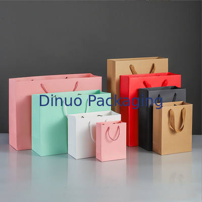 Wiederverwendbarer biologisch abbaubarer Spitzentragebeutel kundengebundene Kraftpapier-Geschenk-Verpackentasche