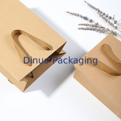 Wiederverwendbarer biologisch abbaubarer Spitzentragebeutel kundengebundene Kraftpapier-Geschenk-Verpackentasche