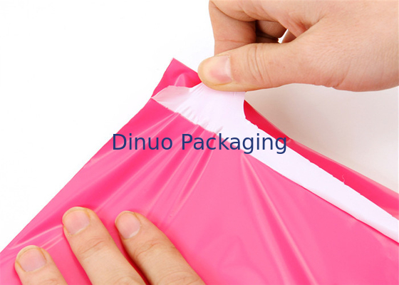 Farbige Mit-verdrängte Taschen-Besetzer-Beweis-offensichtliche Plastikkurier-Verpackungs-Taschen