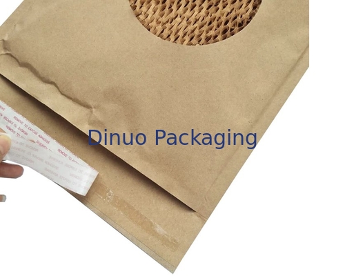 Zelluläres geformtes Kraftpapier runzelte Umschläge aufgefülltes Bienenwaben-Papier für das Versenden