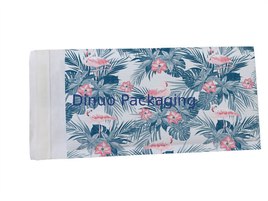 Nicht- Bendable Kraftpapier runzelte Umschläge, die 8*11“ aufgefüllte Band-Kleber-Verpackungs-Tasche tapezieren