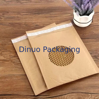 Überlegene Reiß- und Durchstoßfestigkeit Schutzteppichumschlag Custom Printing für langlebige und sichere Dokumenten Versandlösungen